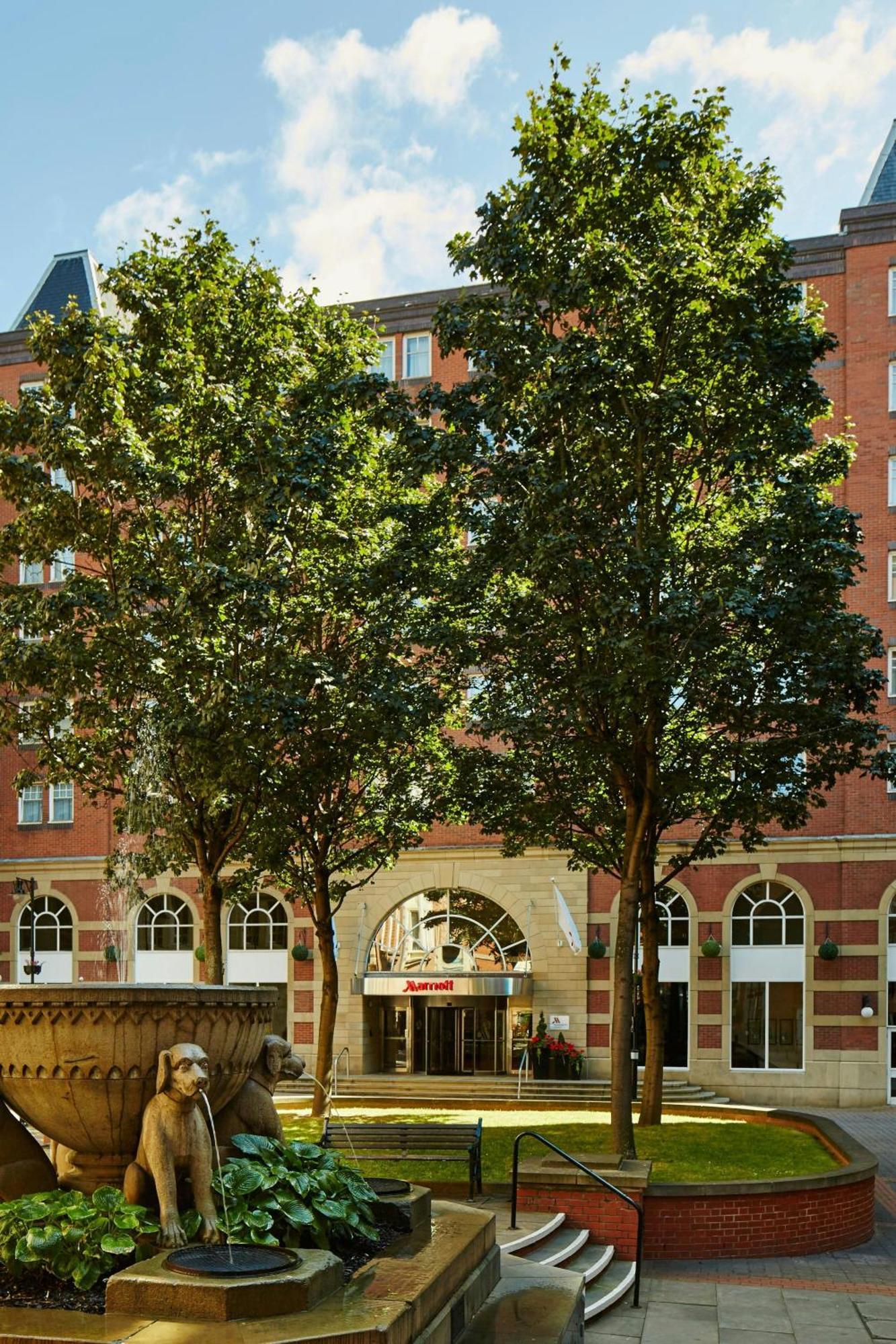 Leeds Marriott Hotel Exterior foto